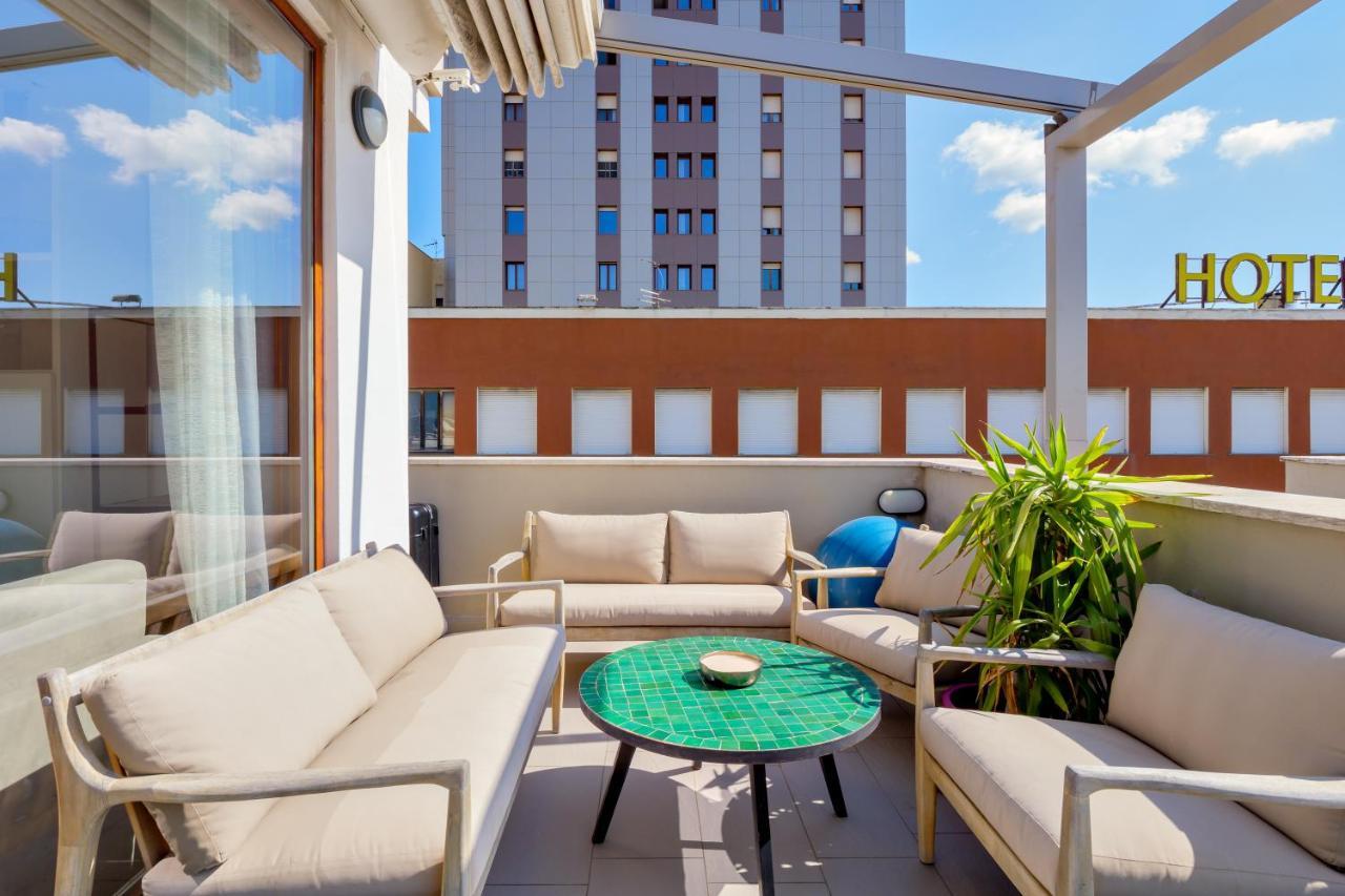 Window On The Sea Apartment ออลเบีย ภายนอก รูปภาพ
