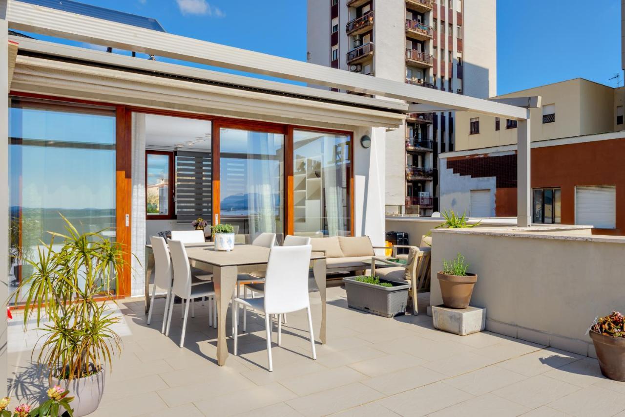 Window On The Sea Apartment ออลเบีย ภายนอก รูปภาพ